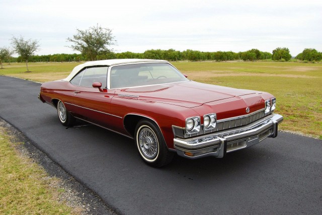 1974 Buick LeSabre Luxus 2-Door Convertible7