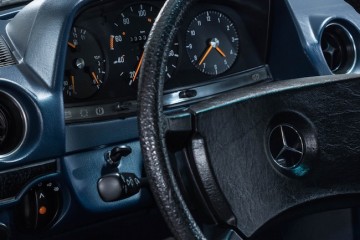 Mercedes-Benz 300D